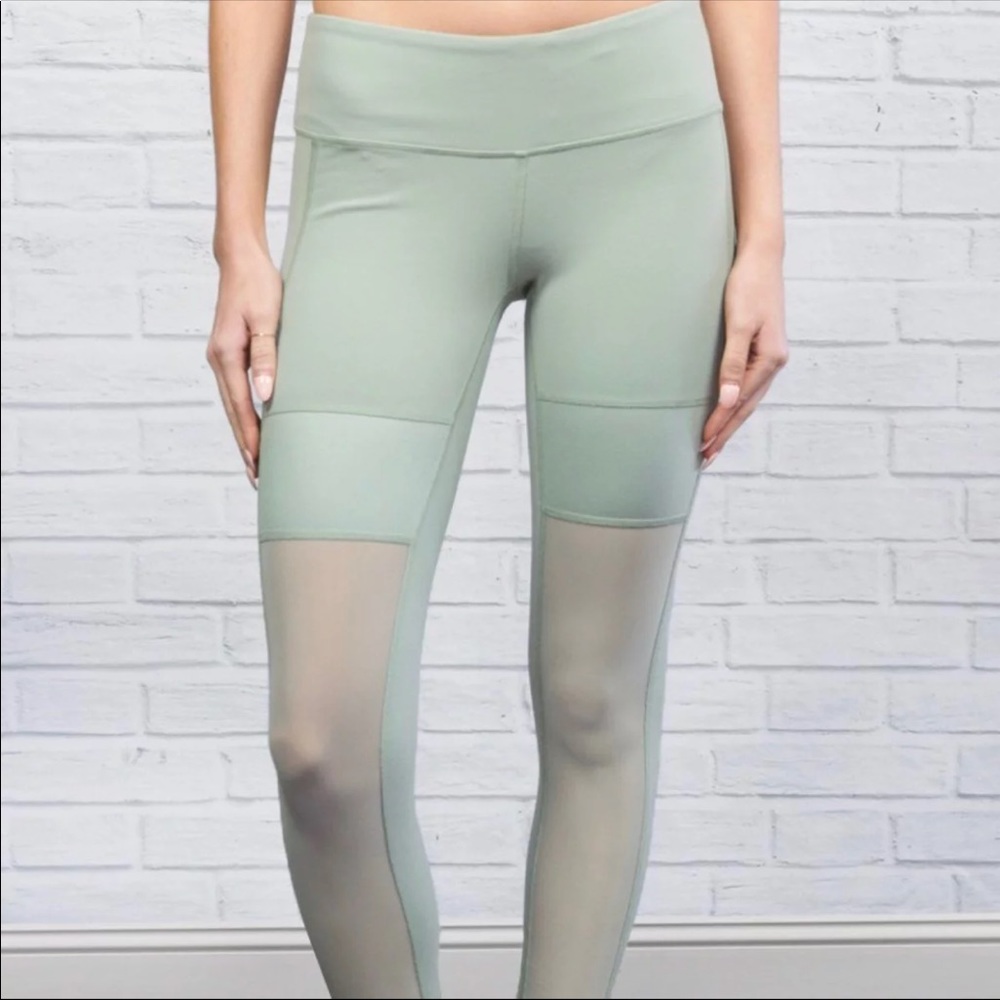 ALO Lean leggings